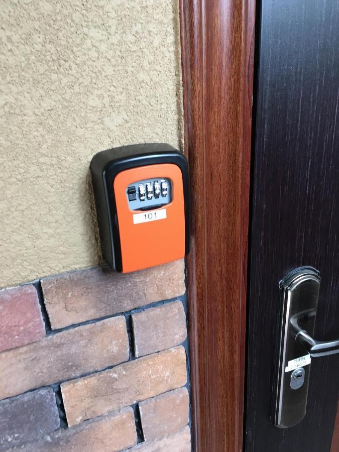 玉出201 Wifi付 玉出駅から徒歩2分 地下鉄難波迄8分 Apartment Osaka Bagian luar foto